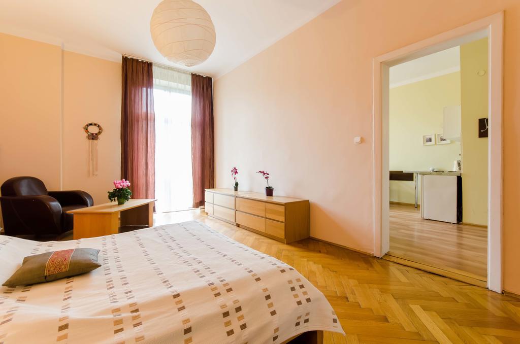 Fantasia Apartments كراكوفيا المظهر الخارجي الصورة