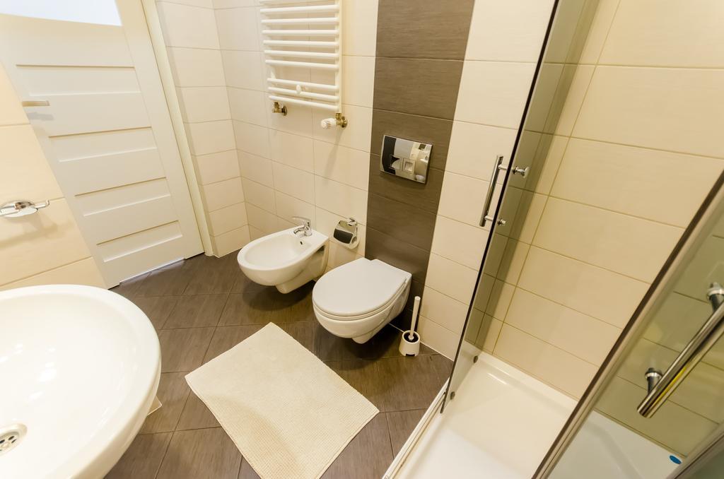 Fantasia Apartments كراكوفيا المظهر الخارجي الصورة