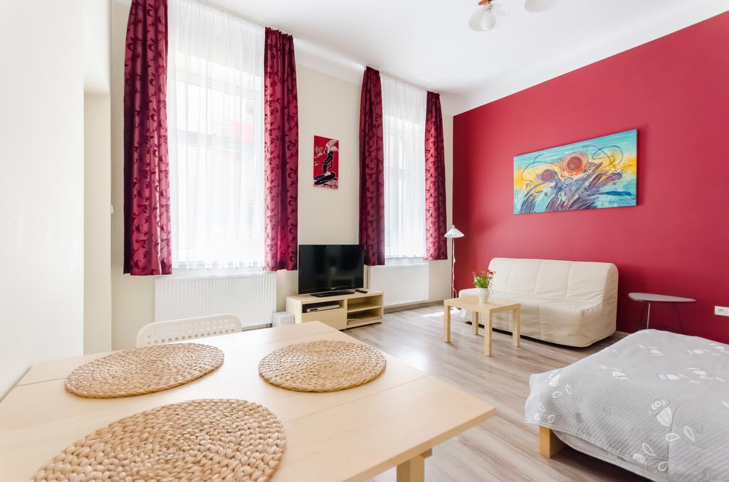Fantasia Apartments كراكوفيا المظهر الخارجي الصورة